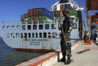 Отправка китайского контейнеровоза из порта Гвадар